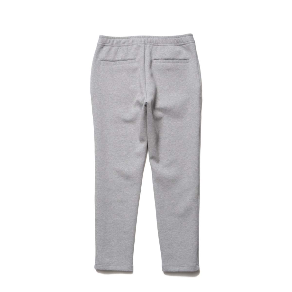 F.C.Real Bristol / TECH SWEAT PANTS (Gray) 背面